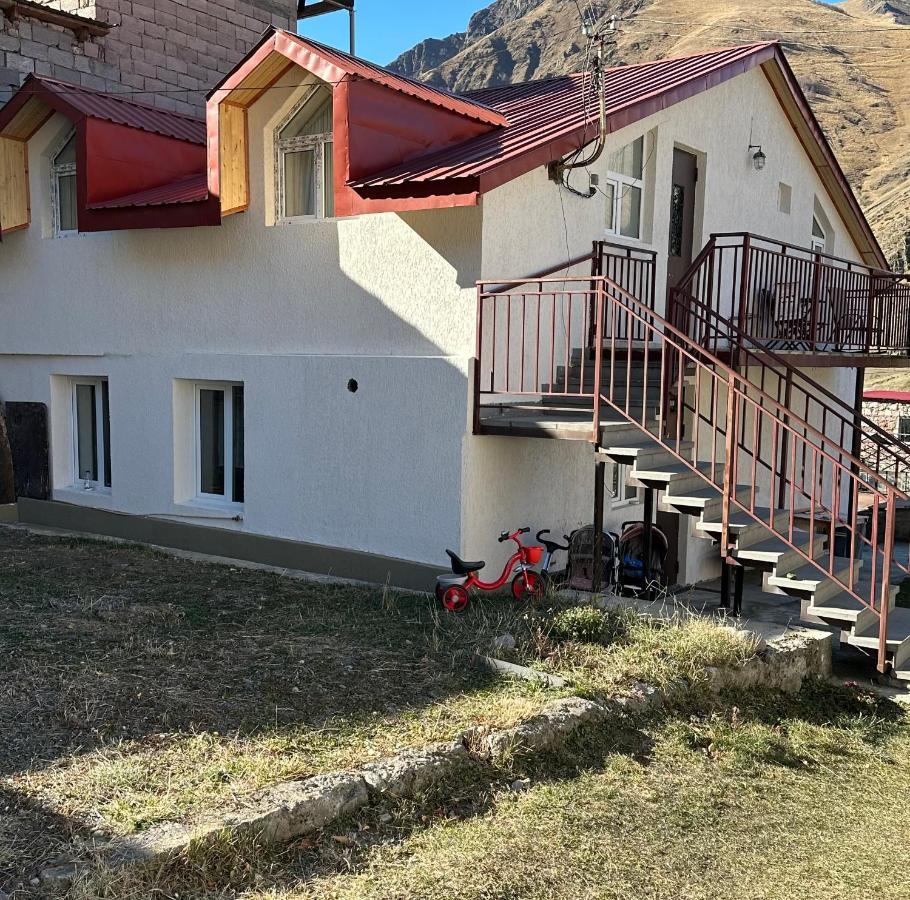 Guest House Chavchavadze N23 Stepantsminda Exterior photo